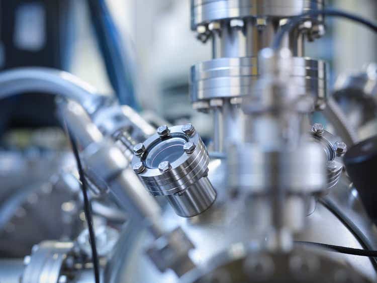 A viewport in a materials science chamber