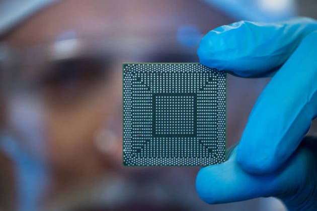 Navitas, 안정적인 실적에도 불구하고 12% 하락; 연말까지 AI 인프라 매출 비중 3분의 1 전망 대표 이미지
