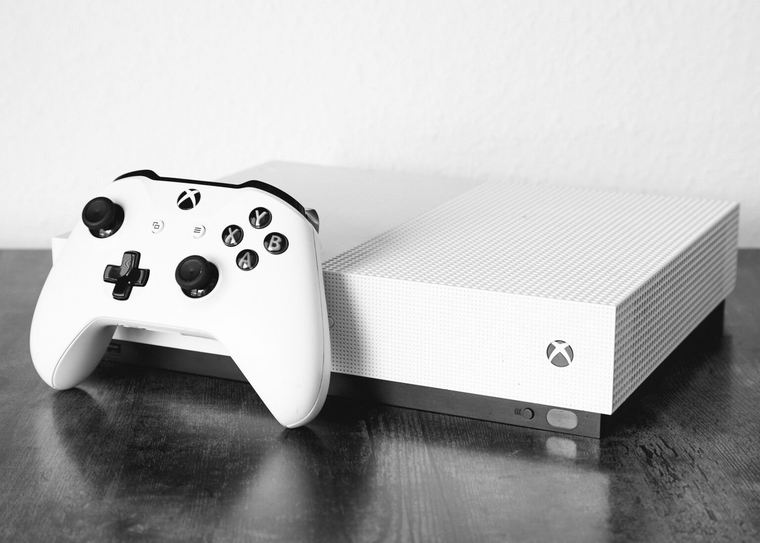 Microsoft, AMD partner for multiple devices, including next