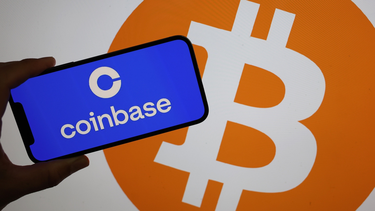 Coinbase May Struggle Given The Crypto Headwinds (NASDAQ:COIN) | Seeking  Alpha