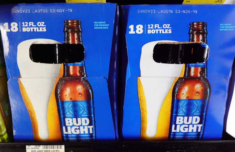 Budweiser Beer 40 oz. Bottle - Central Avenue Liquors