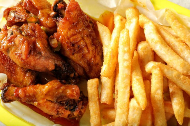 Fried chicken wings plate