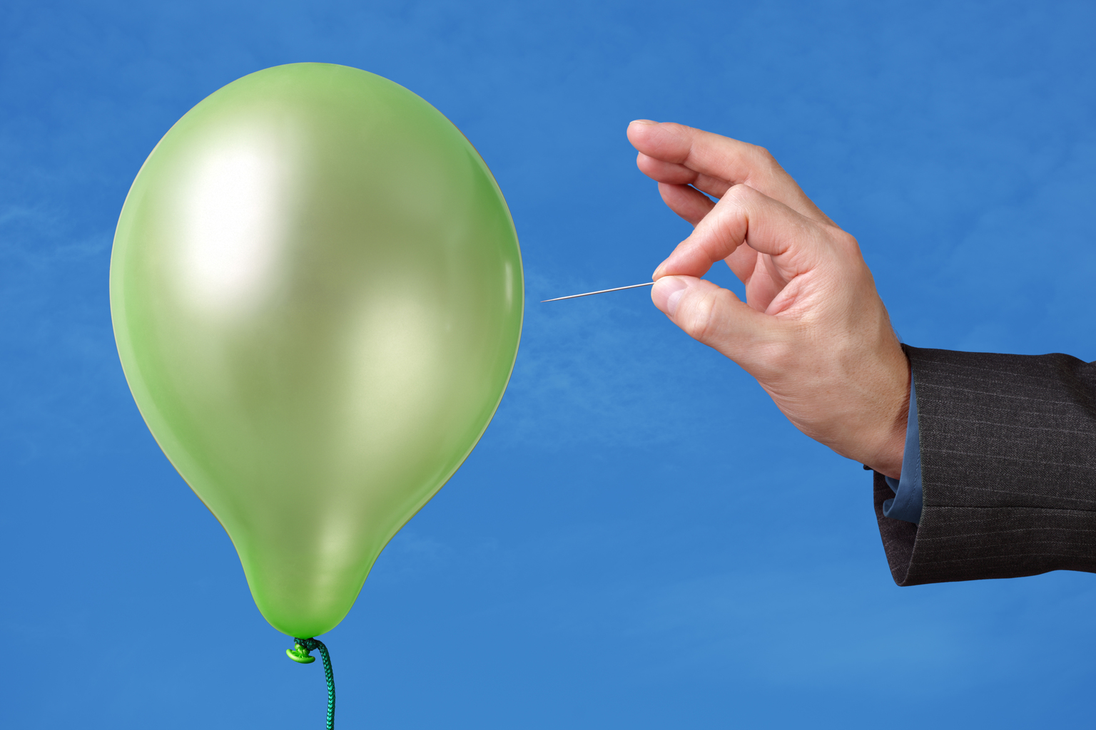 seekingalpha.com - Financially Free Investor - The Market May Be In A Bubble: This Is How To Invest