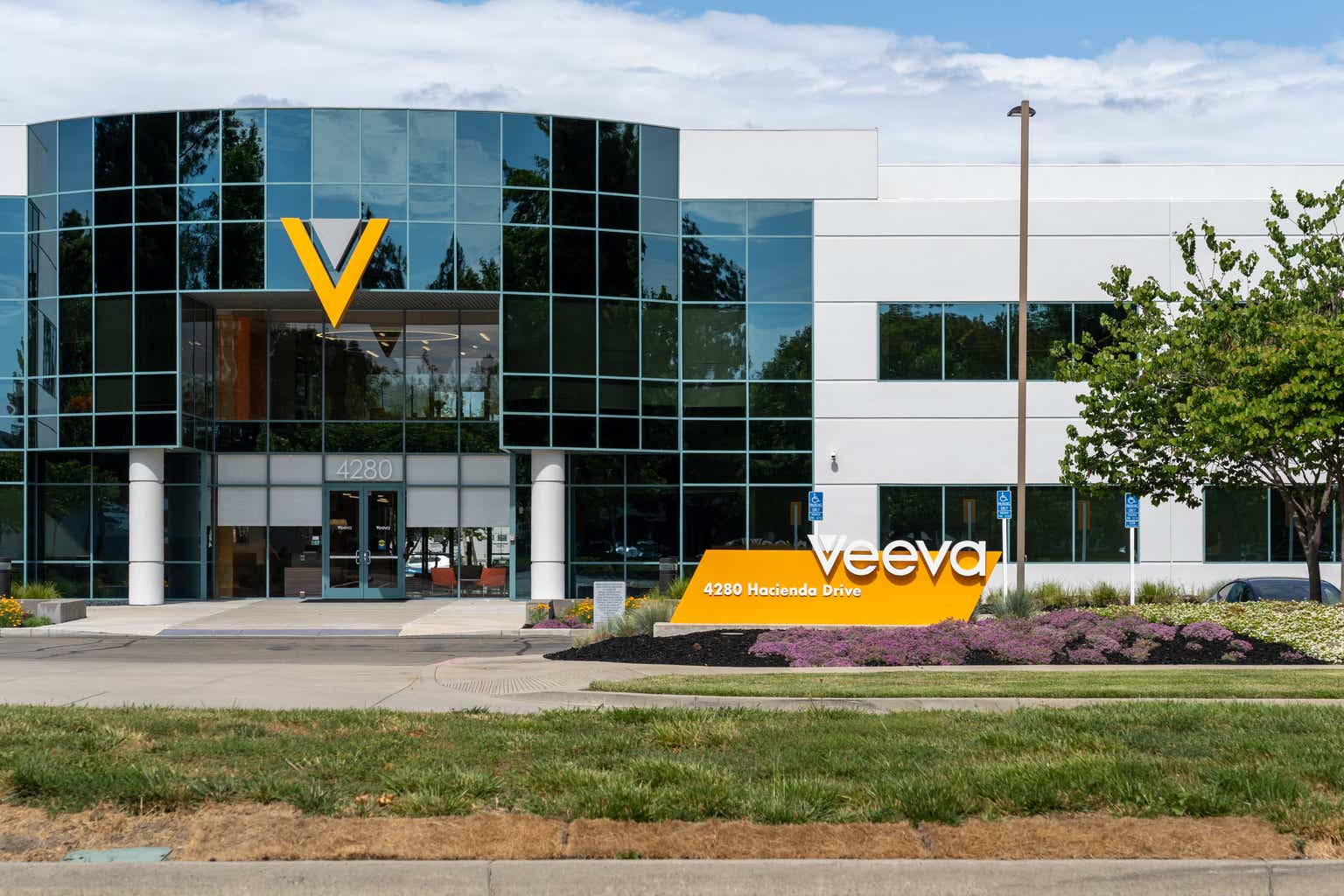 Veeva Systems: A Lot Of Growth Opportunities Remain (NYSE:VEEV)