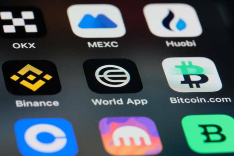 World App (Worldcoin), Bitcoin, Binance and other cryptocurrency exchange apps