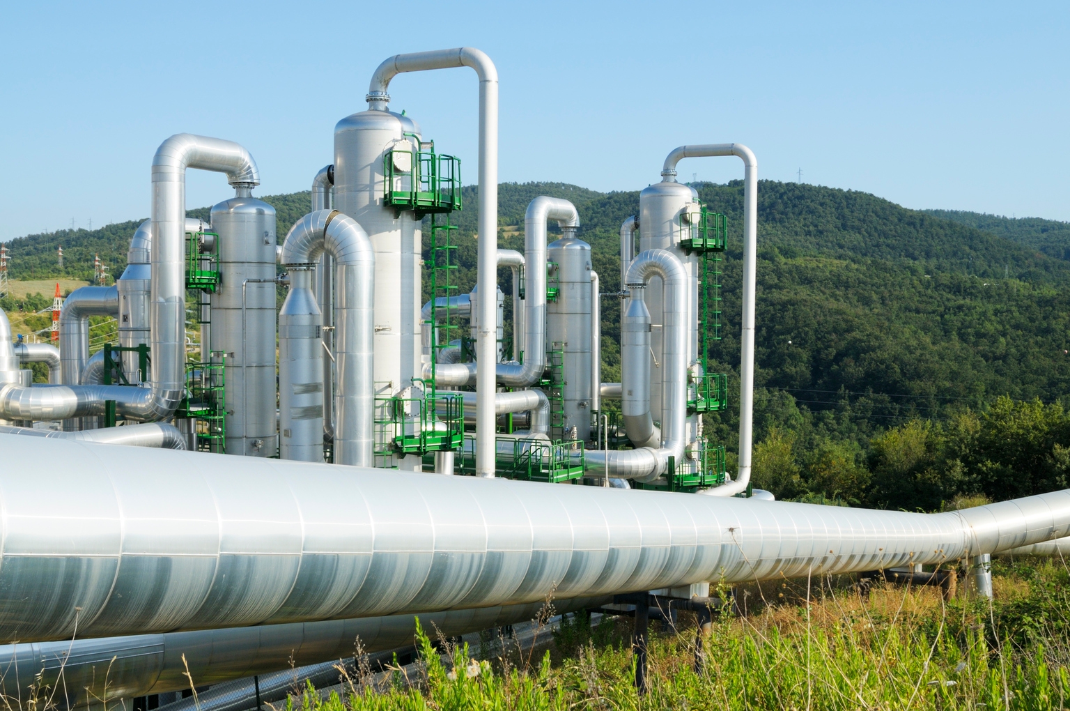 Diversification And Synergies: DNOW's Playbook For 2025 (Rating Upgrade)