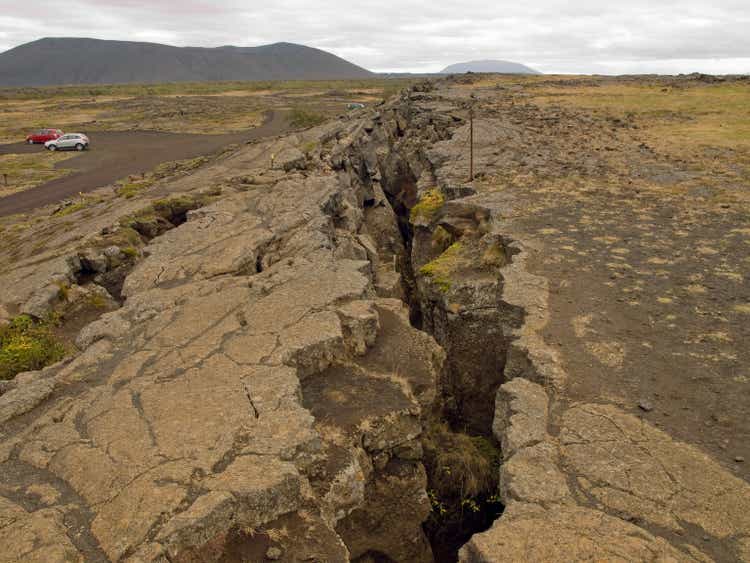 Image of a large fissure in the earth