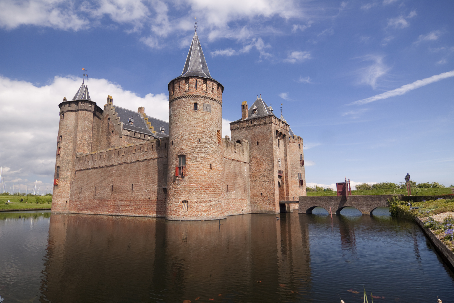 Suddenly, There's An Alternative - The Important Case For Wide Moat Dividend Stocks