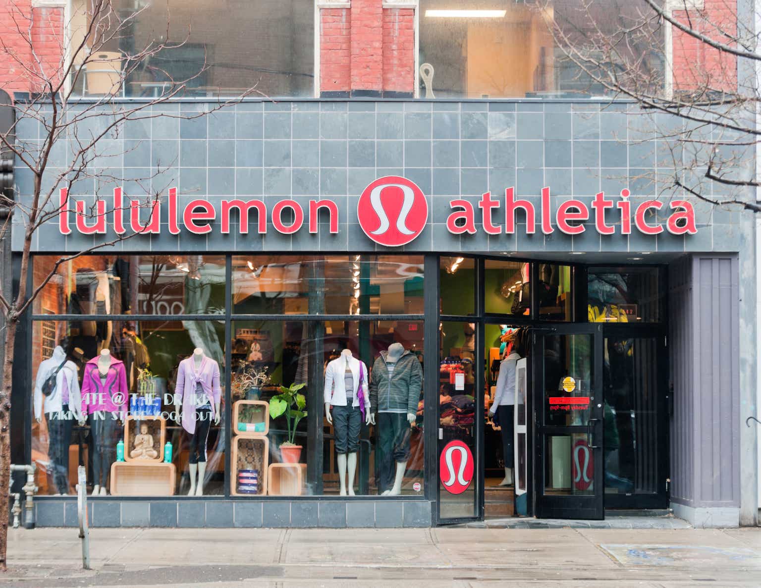 Lululemon Q2 Earnings Preview Less Bullish Now But Price Target Remains Nasdaqlulu Seeking 3653