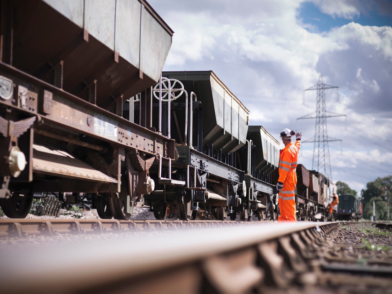 Trinity Industries Versus 20-Year Bonds (NYSE:TRN)