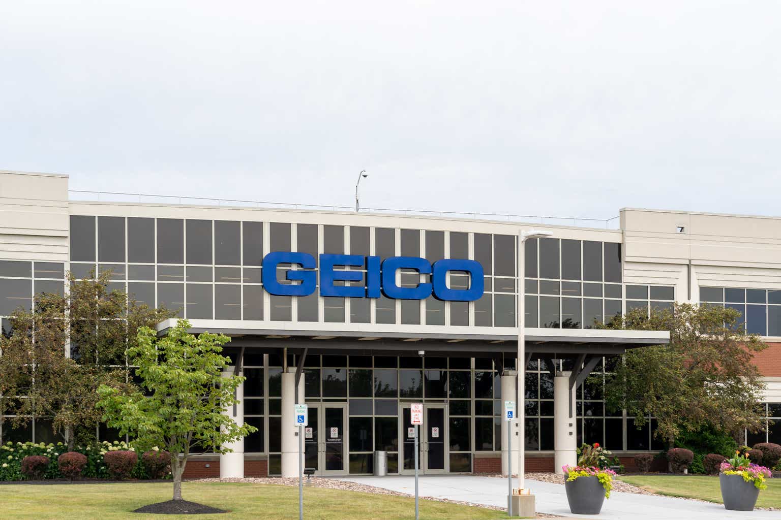 Buffett's Letter, Geico's Revival, And The Ongoing Rivalry With Progressive