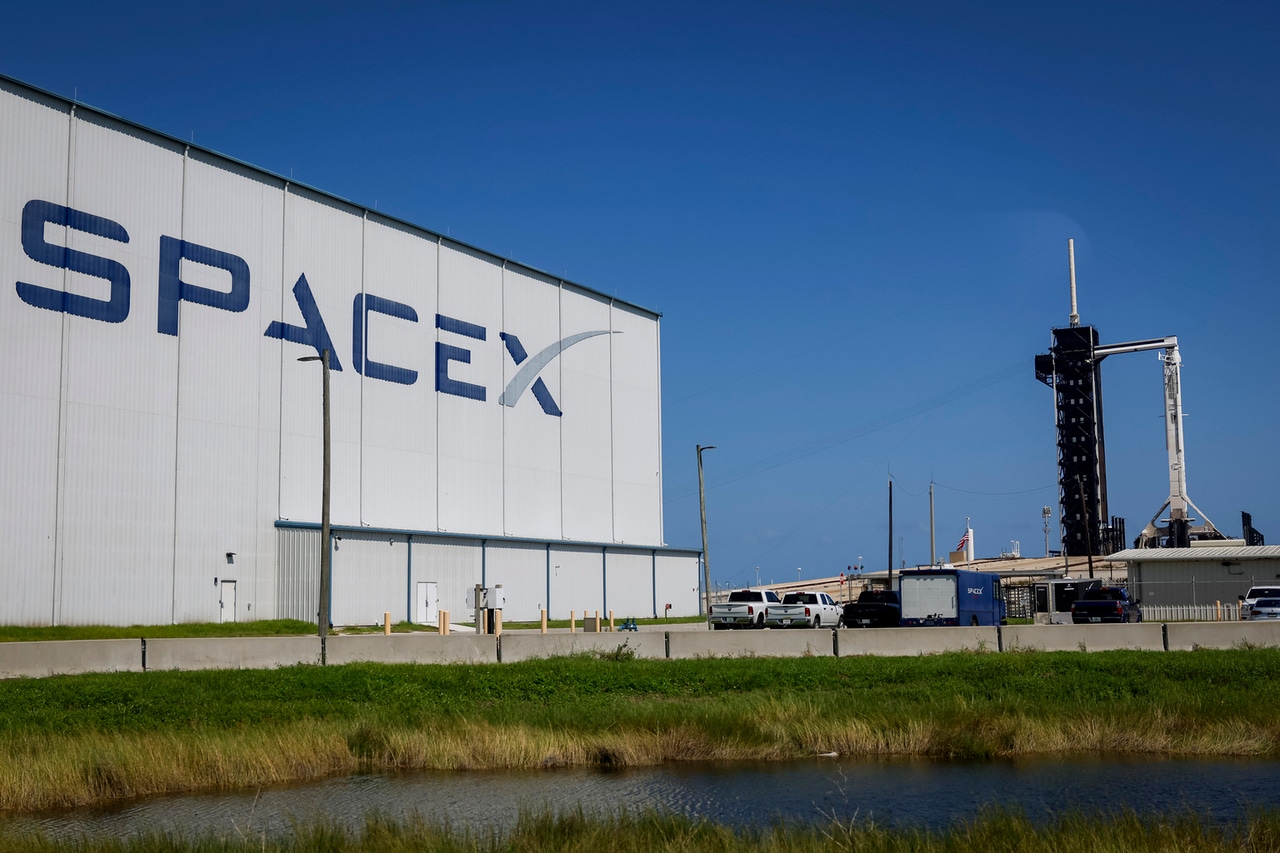 Elon Musk’s SpaceX received an investment from Cathie Wood’s ARK
