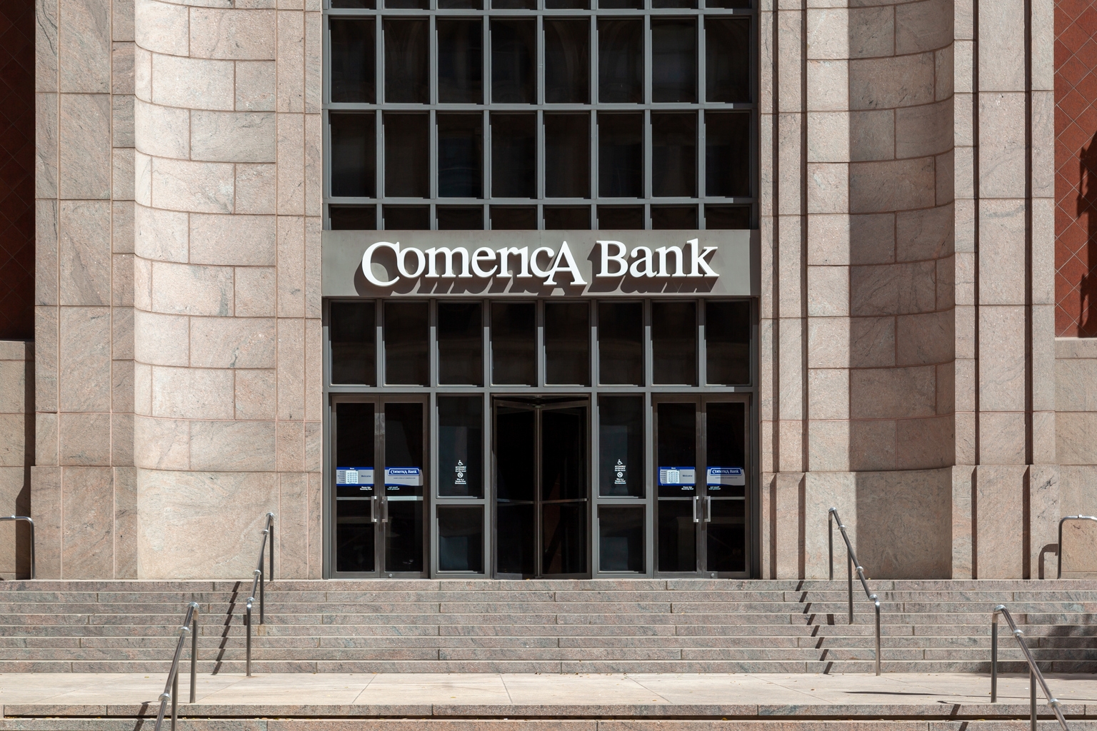 Comerica's Interest Rate Exposure Makes Shares Unattractive (NYSECMA