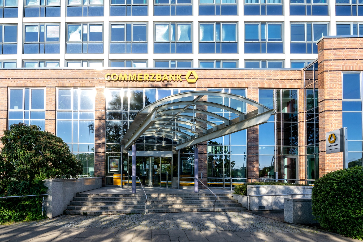 Commerzbank: Capital Return And Fee Business Targeted In Bid To Reach 11.5%  RoTE In 2027 | Seeking Alpha