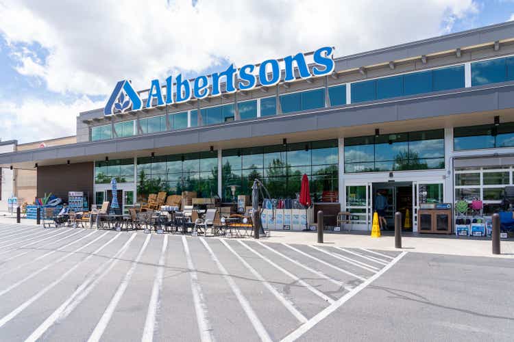 An Albertsons supermarket in Boise, ID, United States