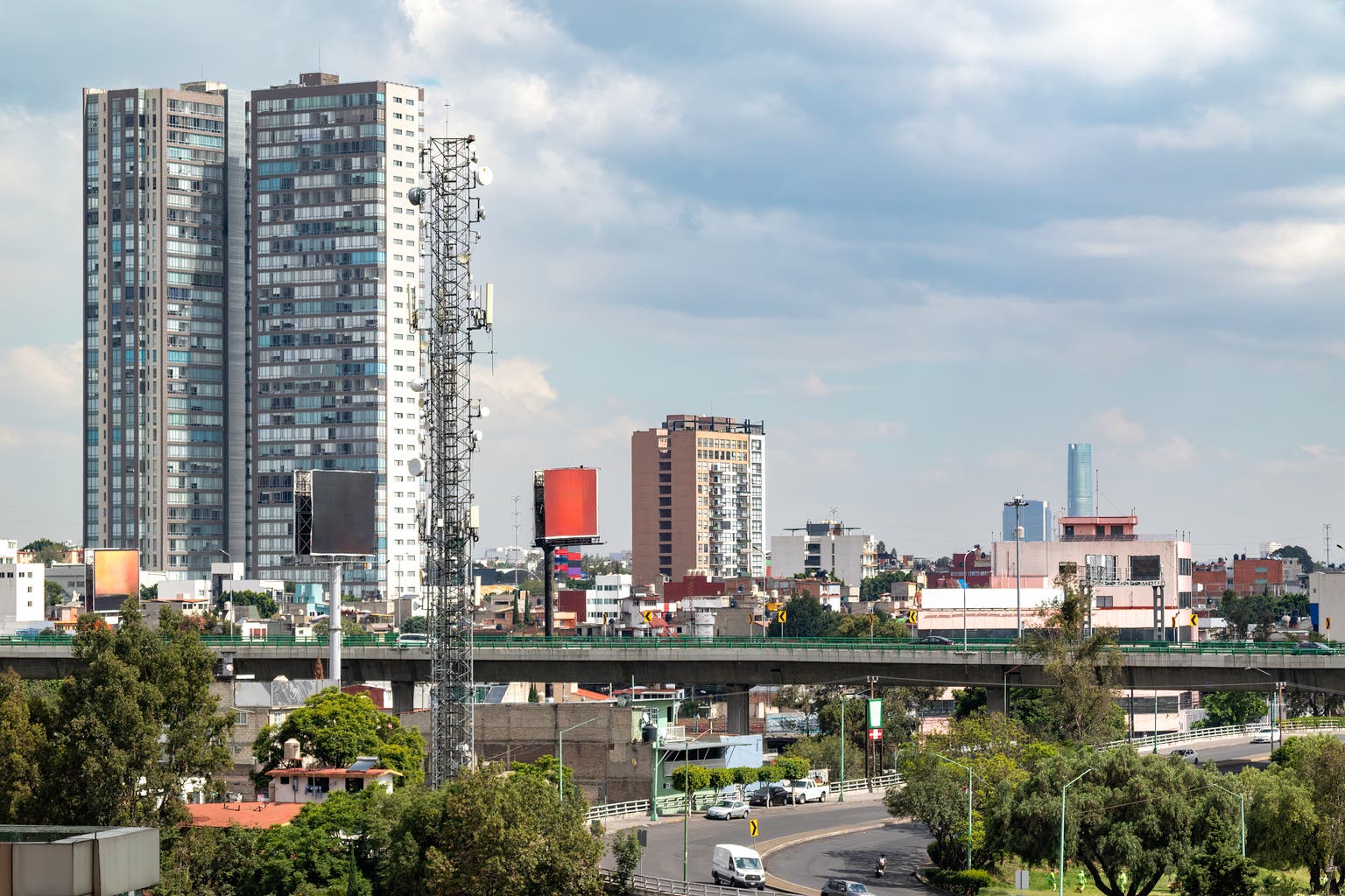 América Móvil Continues To Outperform The Market