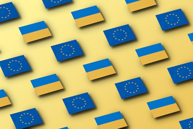 Grid pattern of EU and Ukrainian flags