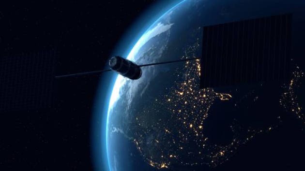 AT&T most at risk as consumers migrate towards satellite -- Oppenheimer (T:NYSE)
