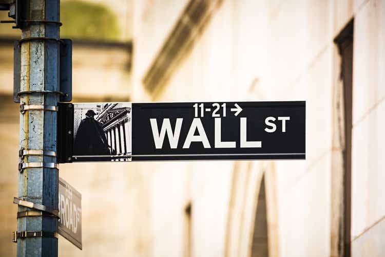 Hot Stocks: LUV, SWK, NOW drop on earnings news; ETSY climbs - Seeking Alpha