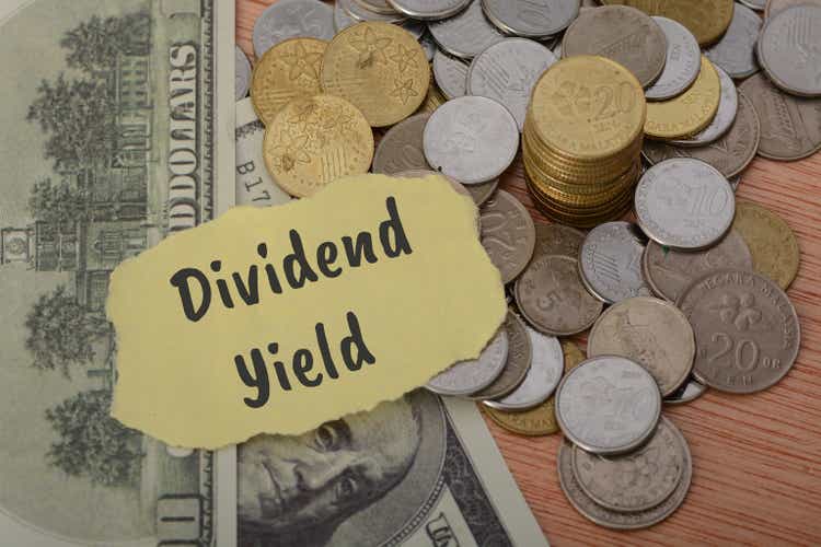 The text Dividend yield is a financial ratio that measures the annual dividend income an investor can expect to receive from an investment