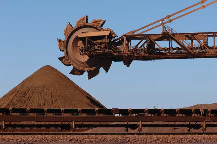 Iron ore recovery machine and stockpile 