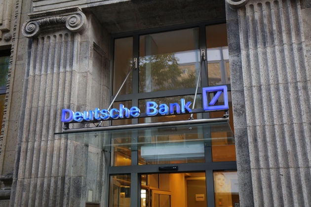 Deutsche Bank, 새로운 자사주 매입 및 2분기 실적 발표 후 주가 상승 대표 이미지