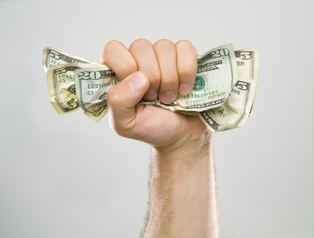 Amazon: Why Strong Money Holds At $220 (NASDAQ:AMZN  display picture 3