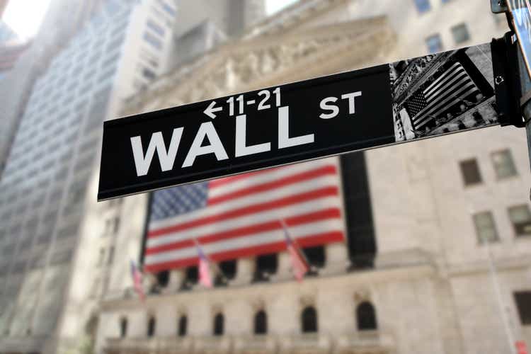 Detail of the Wall Street sign