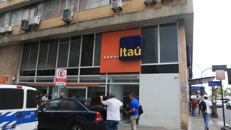 Itau bank branch