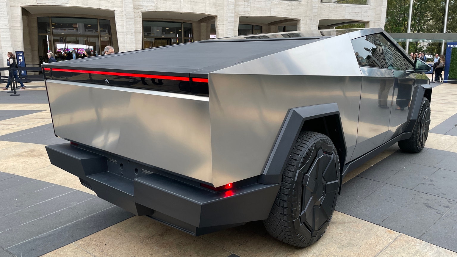 Tesla Finally Delivers its First Cybertrucks