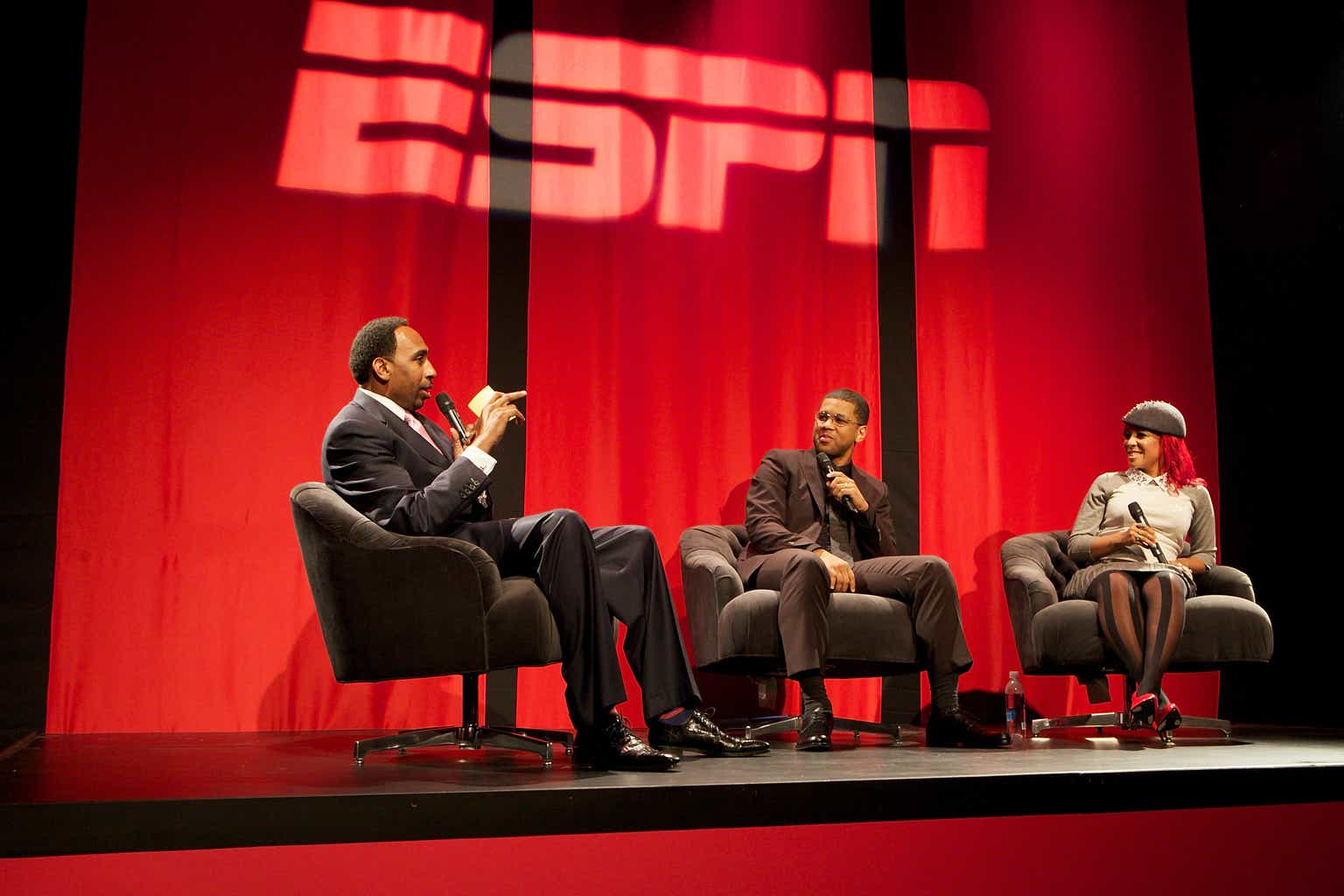 Disney: ESPN Risk Is A Big Issue (Rating Downgrade) (NYSE:DIS)