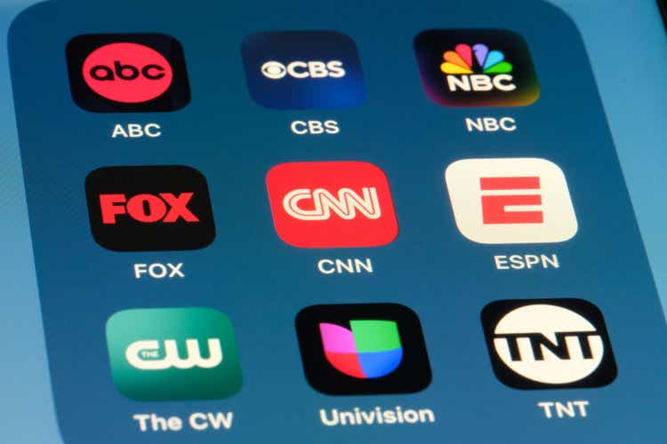 ABC, CBS, NBC, FOX, CBB, ESPN, The CW, Univision, TNT app icons. Assorted American broadcast television network