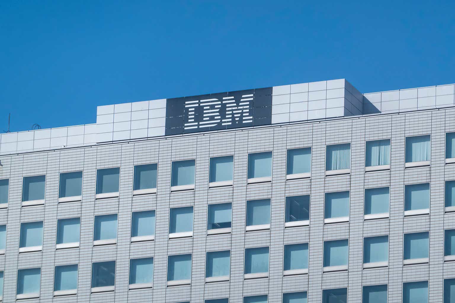 IBM: Reasonably priced, but you need to manage your risk