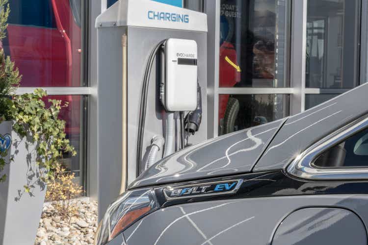 Chevrolet Bolt EV electric vehicle display. Chevy is discontinuing the current Bolt EV and EUV after the 2023 model year.