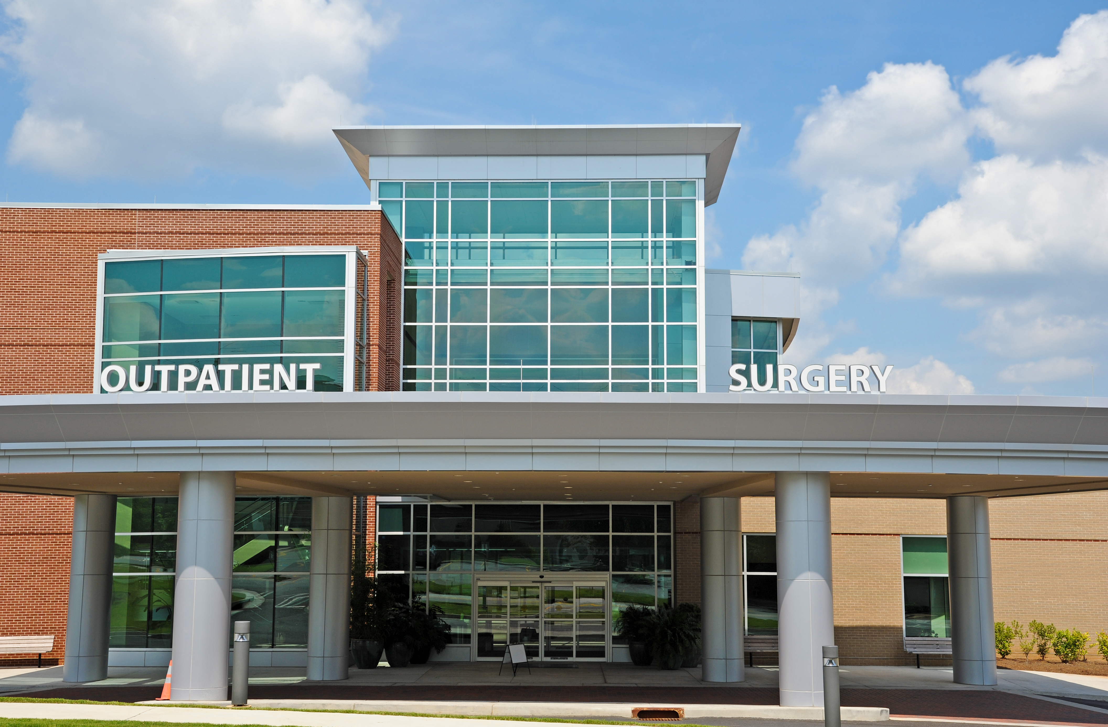 seekingalpha.com - Albert Anthony - American Healthcare REIT: A Dip Buy Driven By Senior-Care And Outpatient Tailwind (NYSE:AHR)