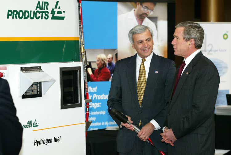 Bush Promotes Clean Energy Development