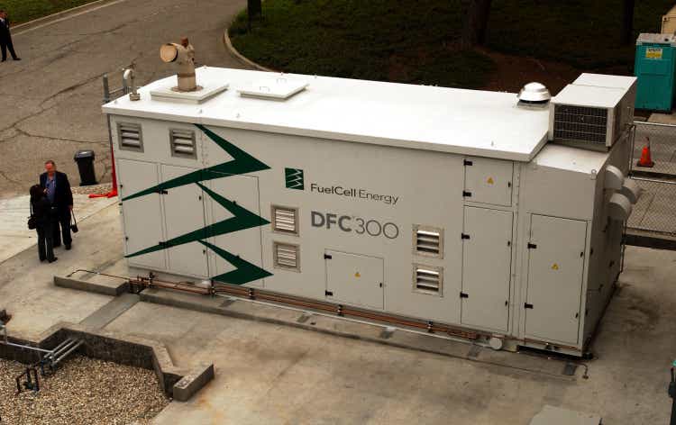 Hydrogen-Powered Fuel Cell Unveiled in L.A.