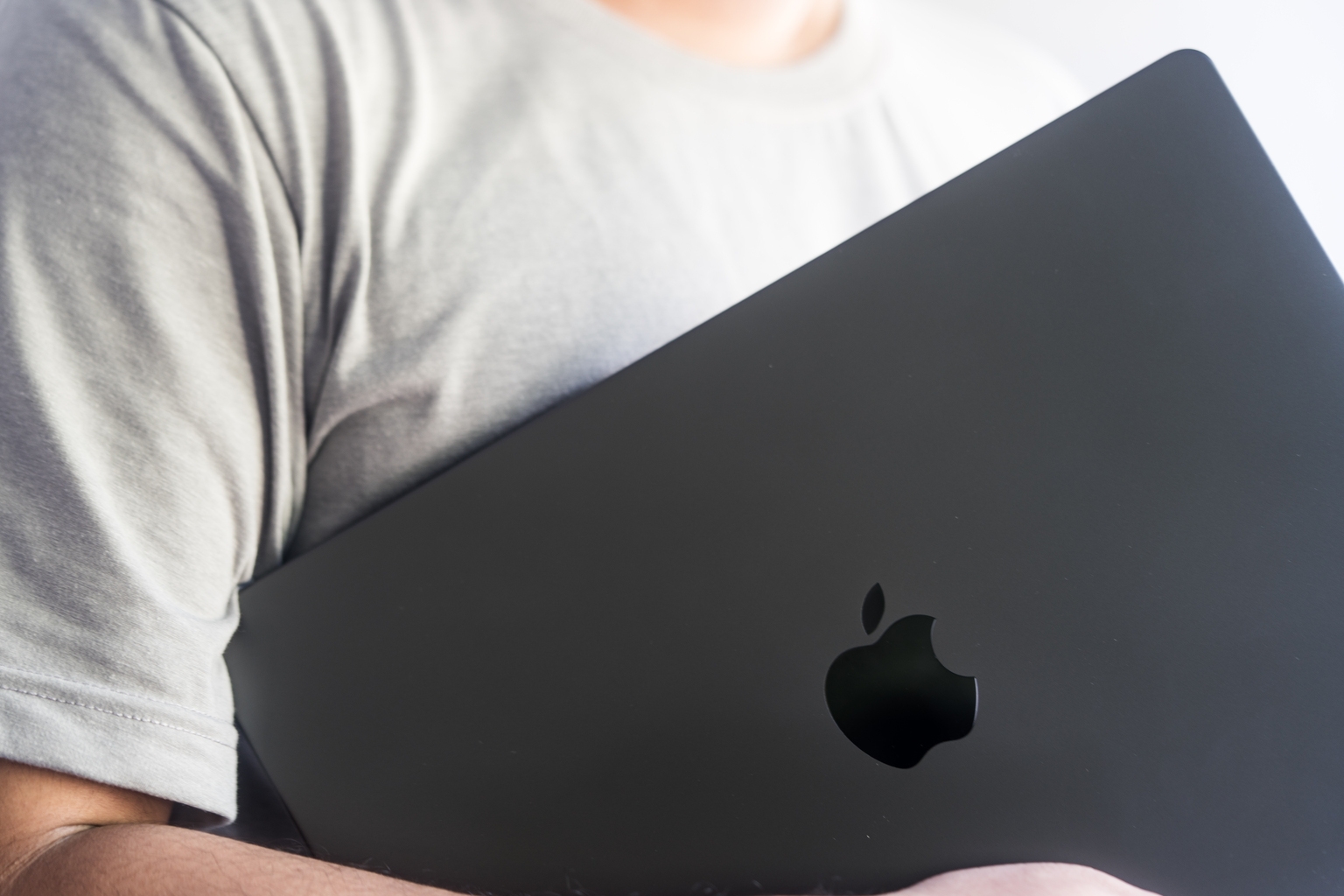Apple’s AI bet gets a fresh bull case
