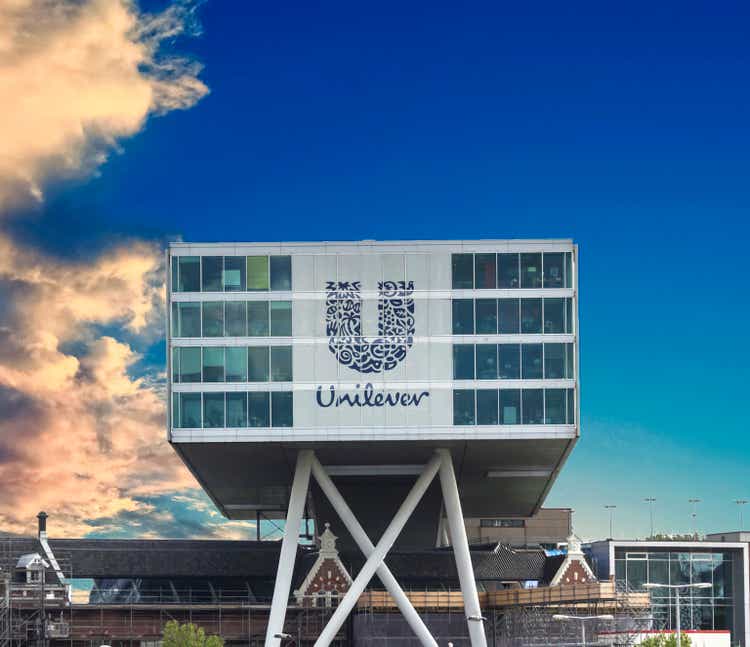 Koningshaven harbour with monumental steel bridge De Hef and the Unilever office, as seen from the river