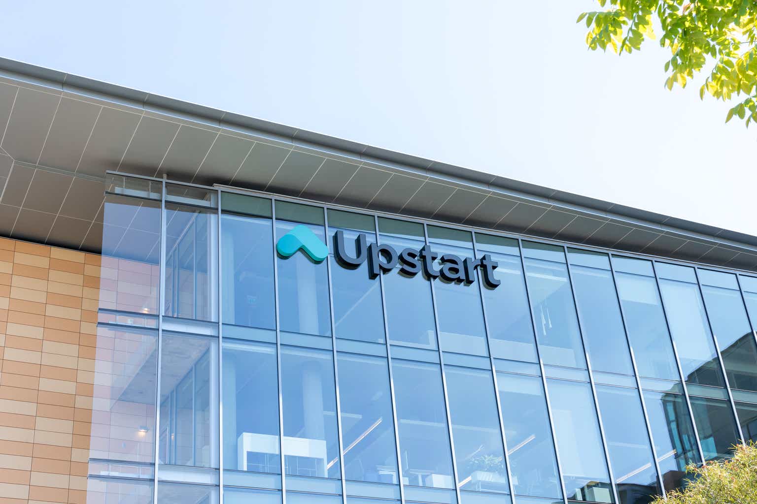 Upstart Holdings' Surge Offers A Prime Opportunity To Cash Out (Downgrade)