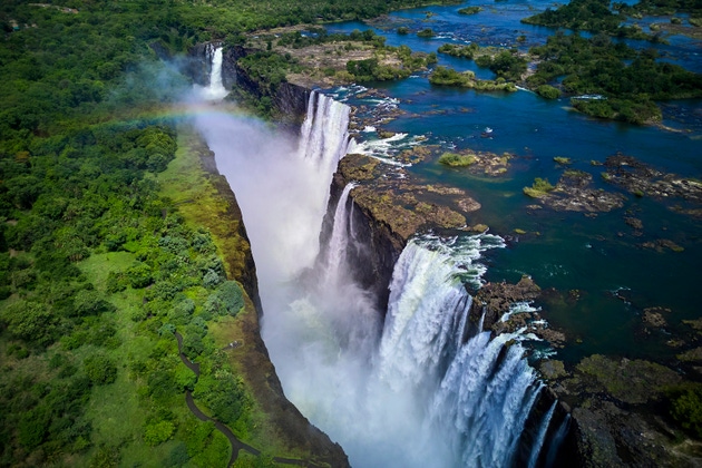 Zimbabwe, Zambezi River at Victoria Falls