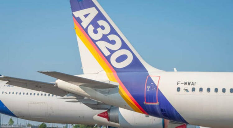 AIRBUS A320.