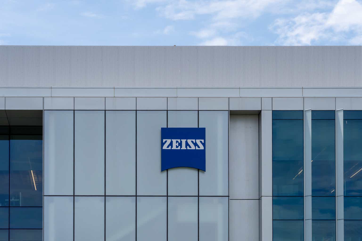 Carl Zeiss: Significant underperform, rating at multi-year lows