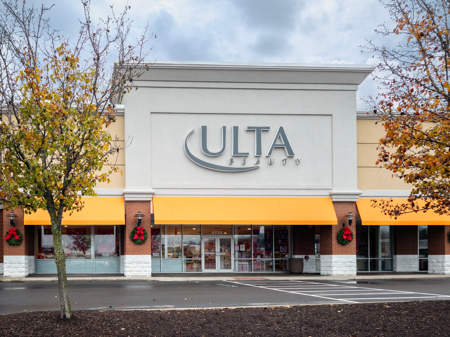 Ulta Beauty: Despite Strong Performance, Take This Opportunity To Lock In Gains (Rating Downgrade)