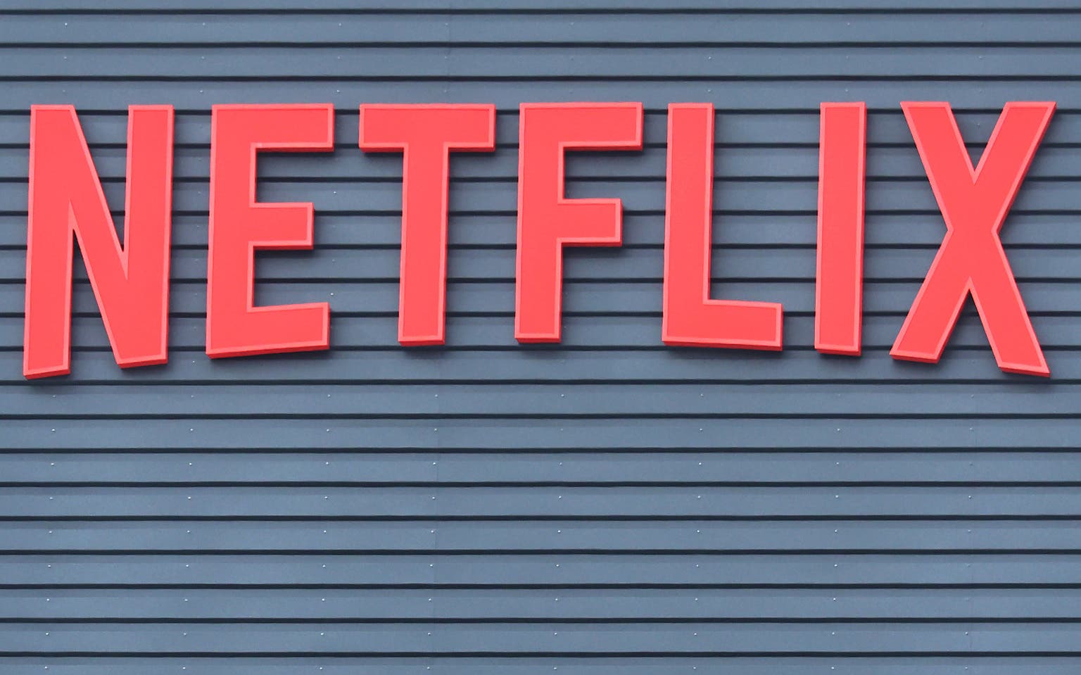 Wall Street Lunch: Netflix Co-CEO Indicates Shift In U.S. Media Landscape (NASDAQ:NFLX)