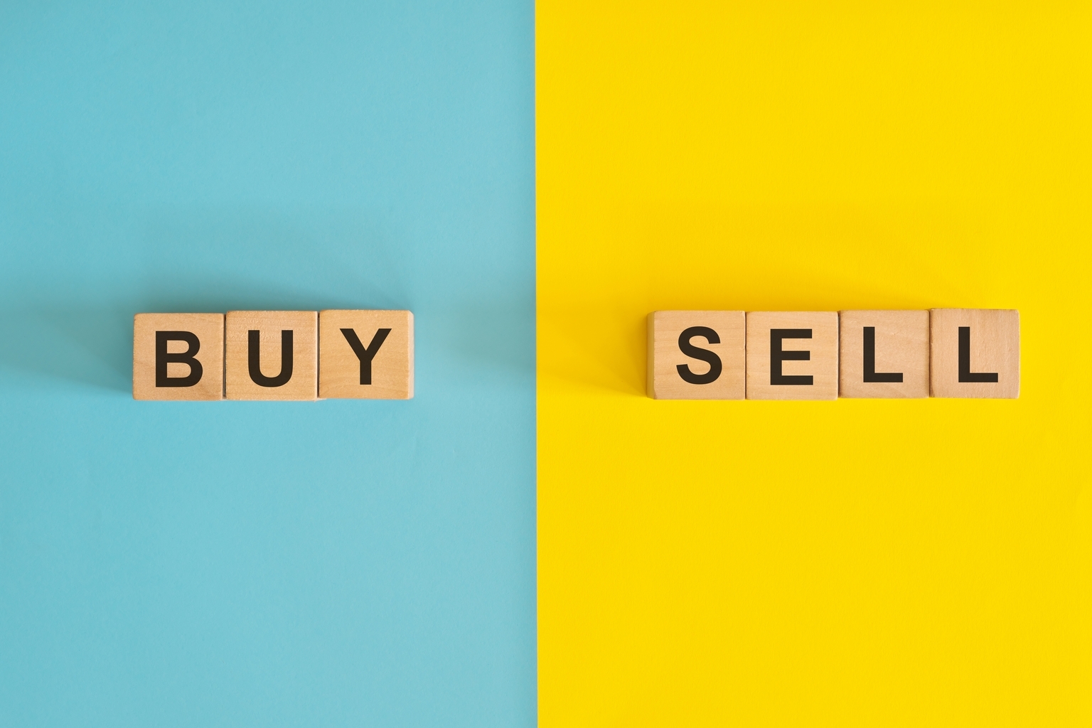 2 Investment Grade Dividend Stocks On Sale: 1 Buy, 1 Sell