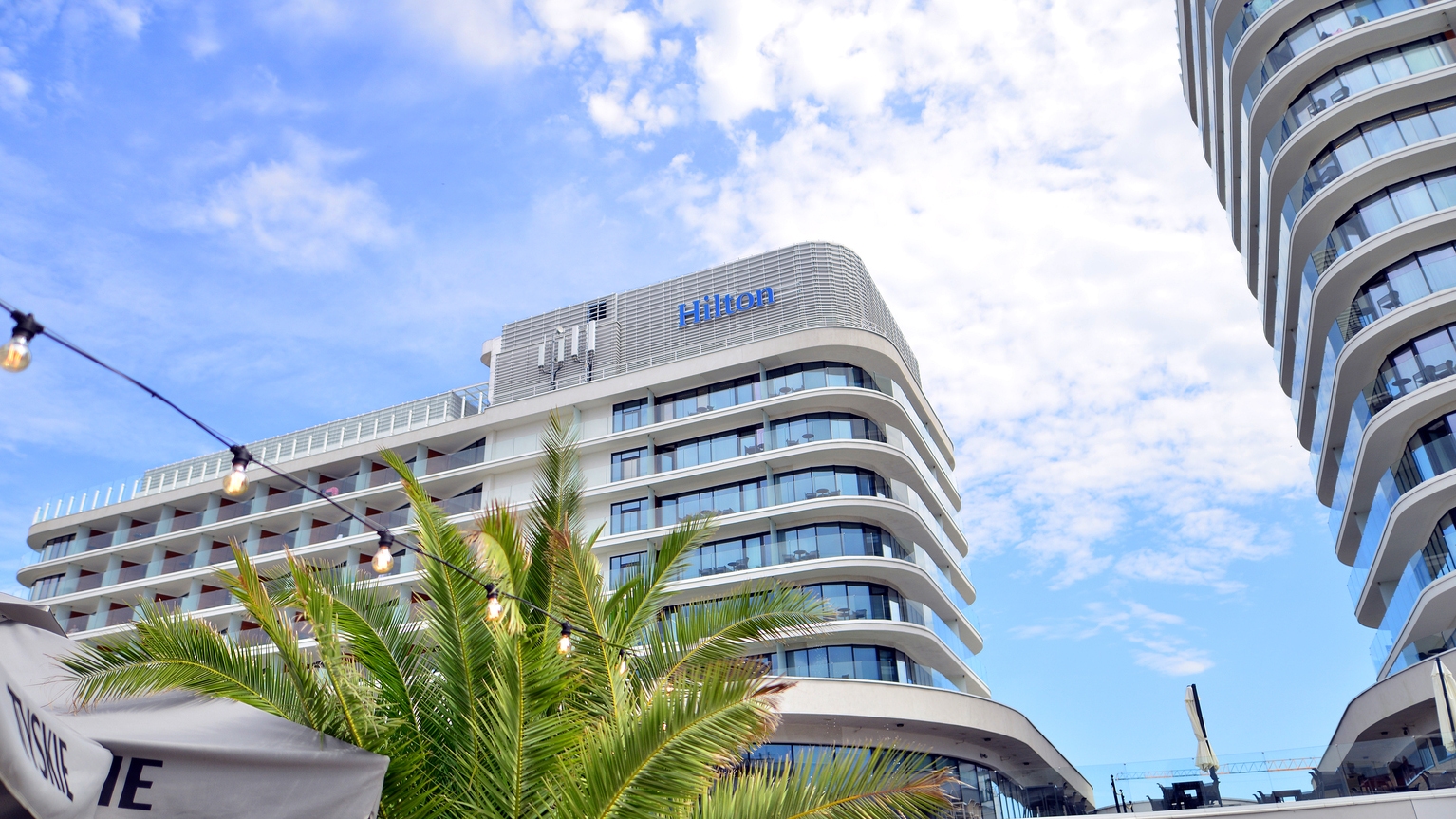 Hilton Keeps Growing Globally While Its Margins Beat Key Hotel Peers |  Seeking Alpha