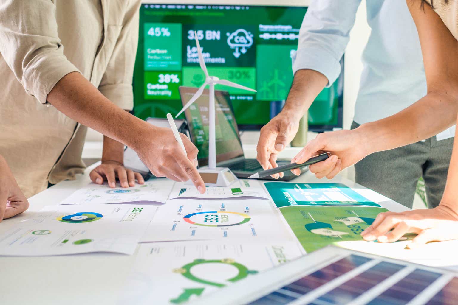 Key Charts That Highlight Potential Opportunities In A Complex Trading Environment