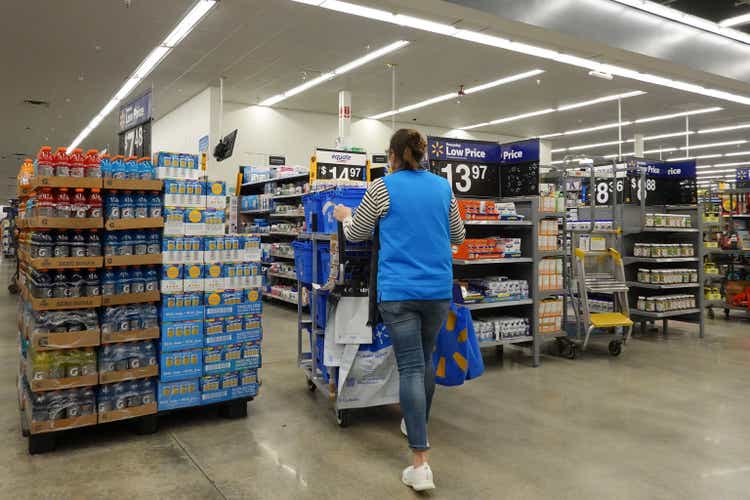 Walmart reports strong quarterly earnings, beats expectations