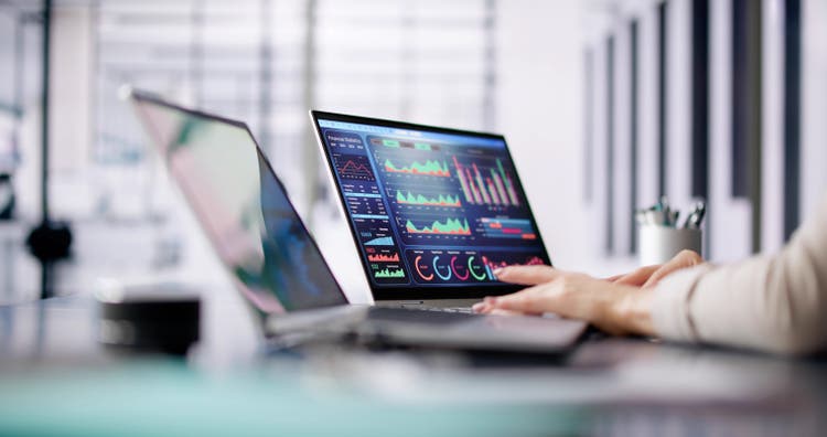 Data Analyst Using Data Analytics KPI